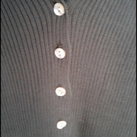 Cardigan - Picture 2 of 4